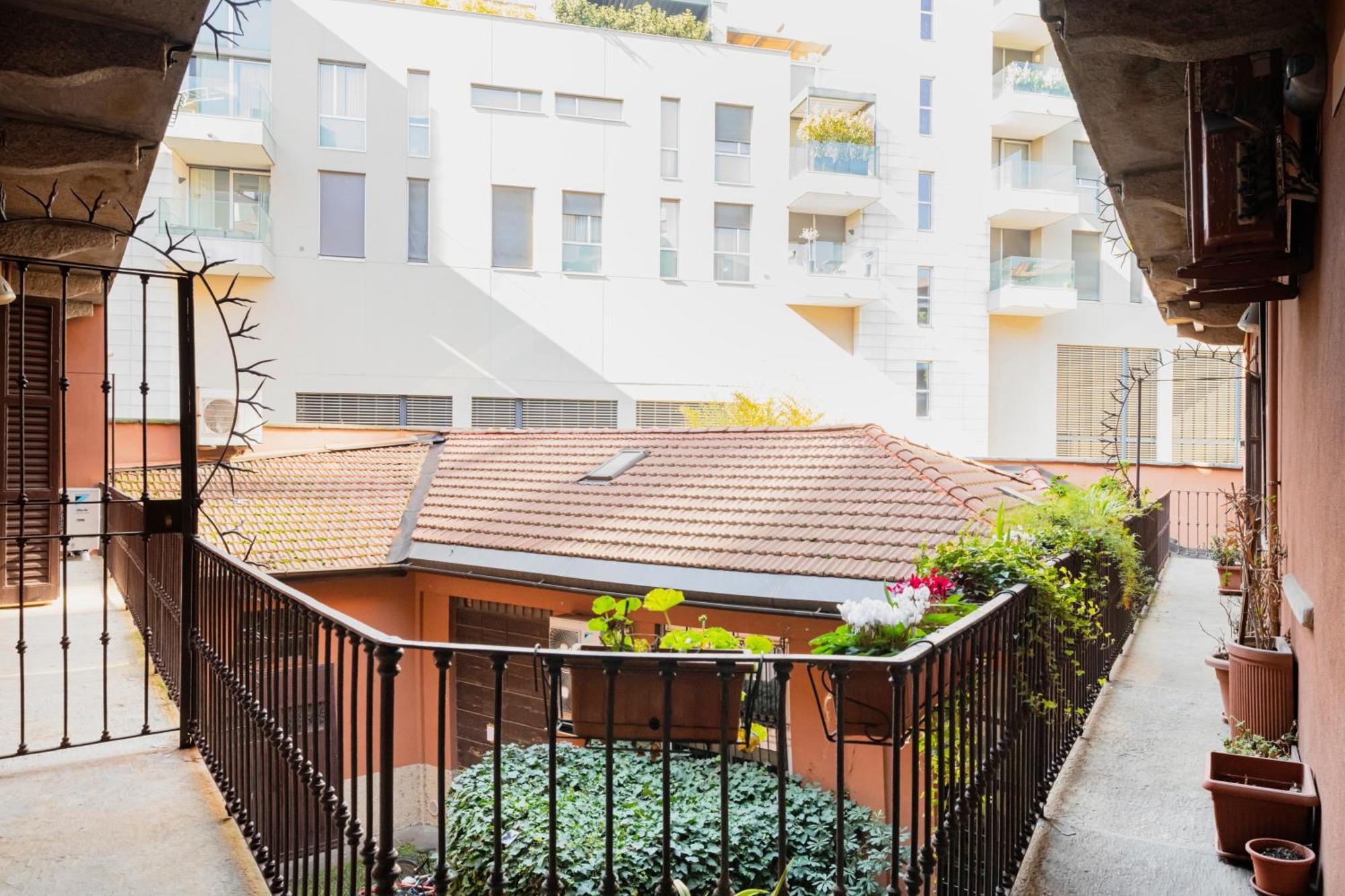 Easylife - Spacious On The First Floor In The Gae Aulenti Area Milano
